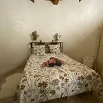 4 Personnes Dans Chateau Avec Piscine * Lussan