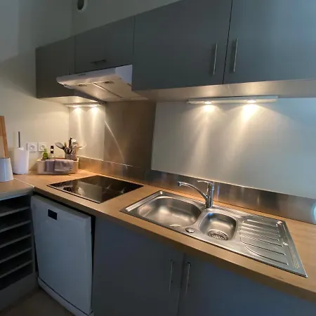 Apartment 4 Personnes Dans Chateau Avec Piscine