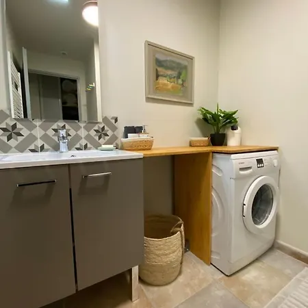 דירה 4 Personnes Dans Chateau Avec Piscine