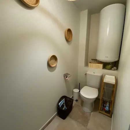 Apartment 4 Personnes Dans Chateau Avec Piscine