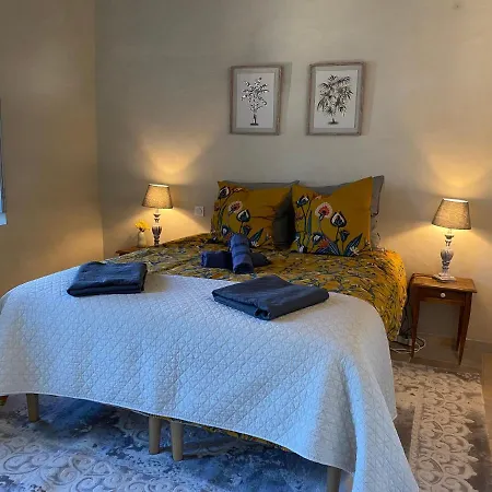 דירה 4 Personnes Dans Chateau Avec Piscine