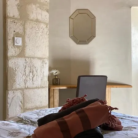 דירה 4 Personnes Dans Chateau Avec Piscine