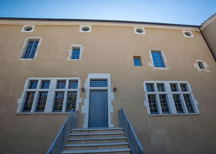 Apartament 4 Personnes Dans Chateau Avec Piscine Lussan (Gard)