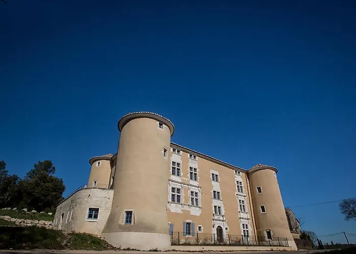 Apartament 4 Personnes Dans Chateau Avec Piscine
