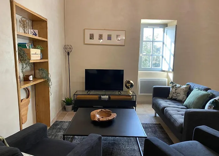 Apartament 4 Personnes Dans Chateau Avec Piscine