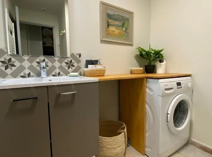 Apartament 4 Personnes Dans Chateau Avec Piscine