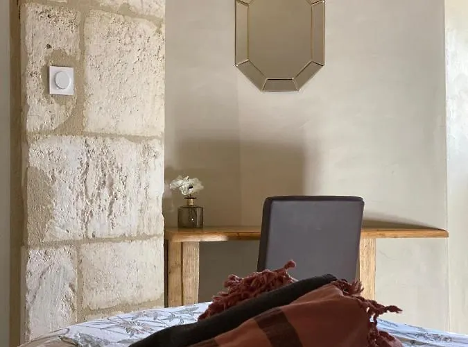 Apartament 4 Personnes Dans Chateau Avec Piscine